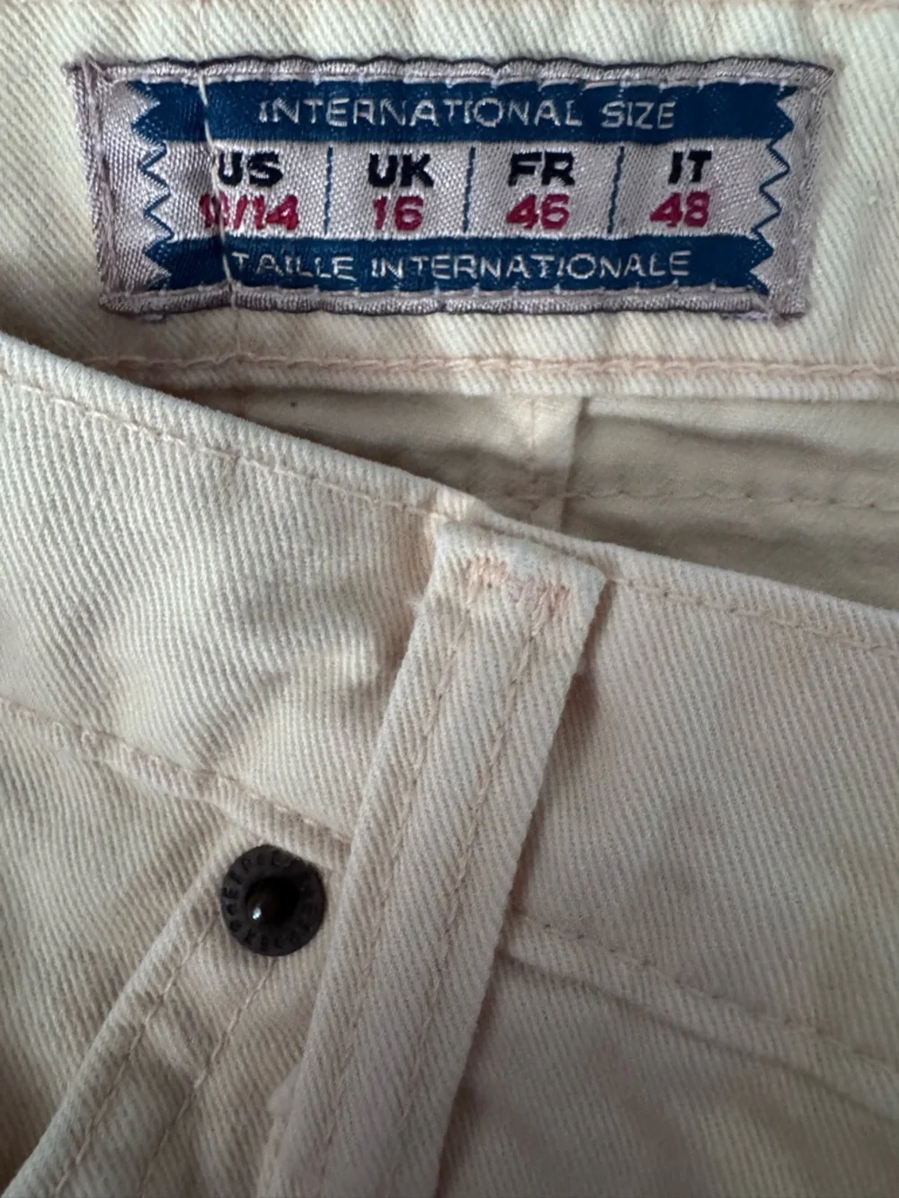 Vintage Express Butter Yellow High-Rise Tapered Leg Jeans - Picture 2 of 6